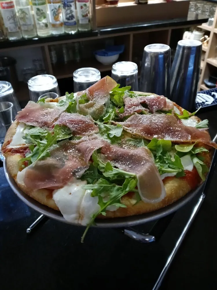 Prosciutto Arugula Pizza